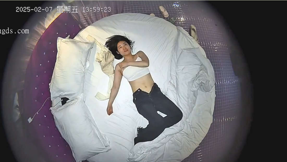 酒店新台 氢弹来袭真实音乐系女友被体育生破处