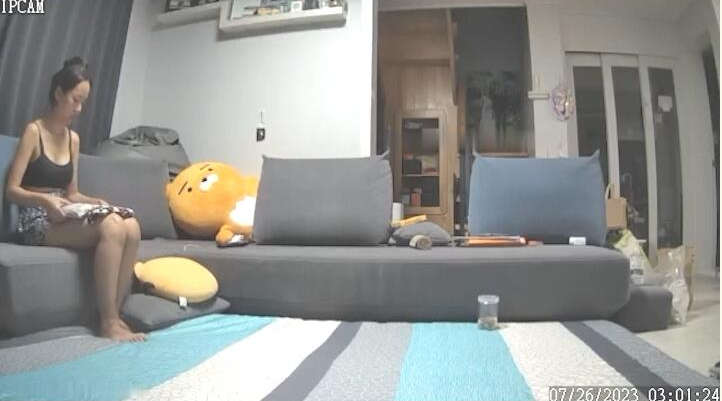 【破解摄像头】居家骚妇裸露日常,性爱生猛