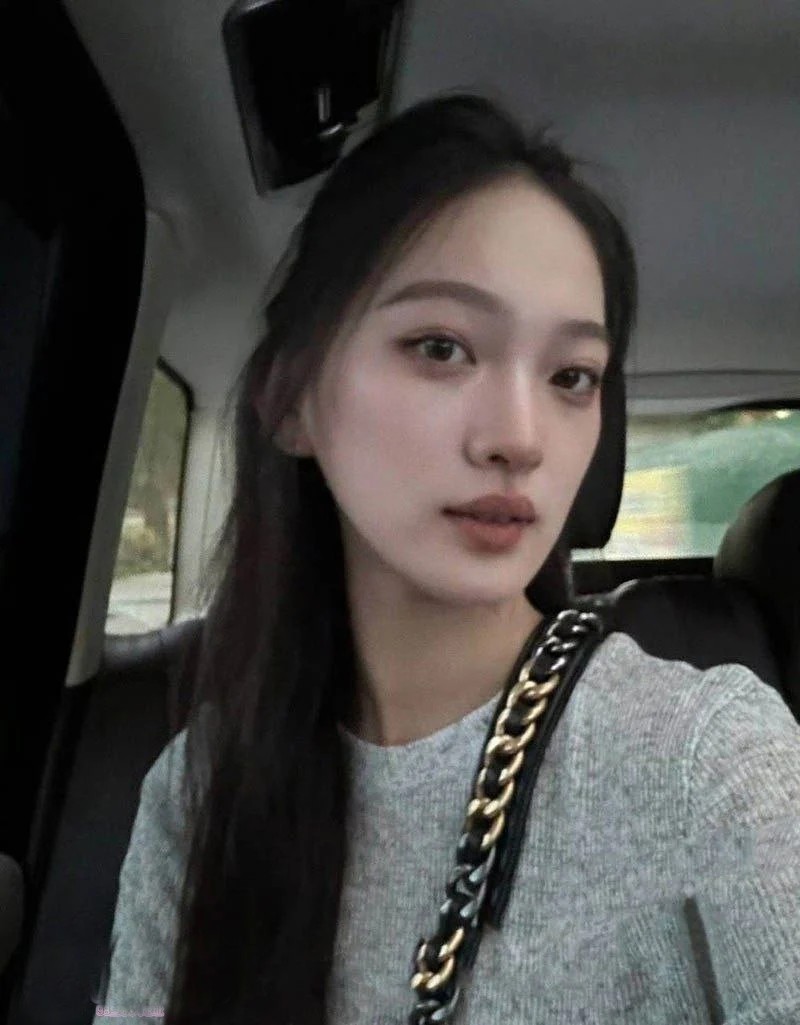 【某某门事件】第402弹 陈翔六点半女演员❤️王妍❤️被曝光下海做外围，露脸实拍实锤