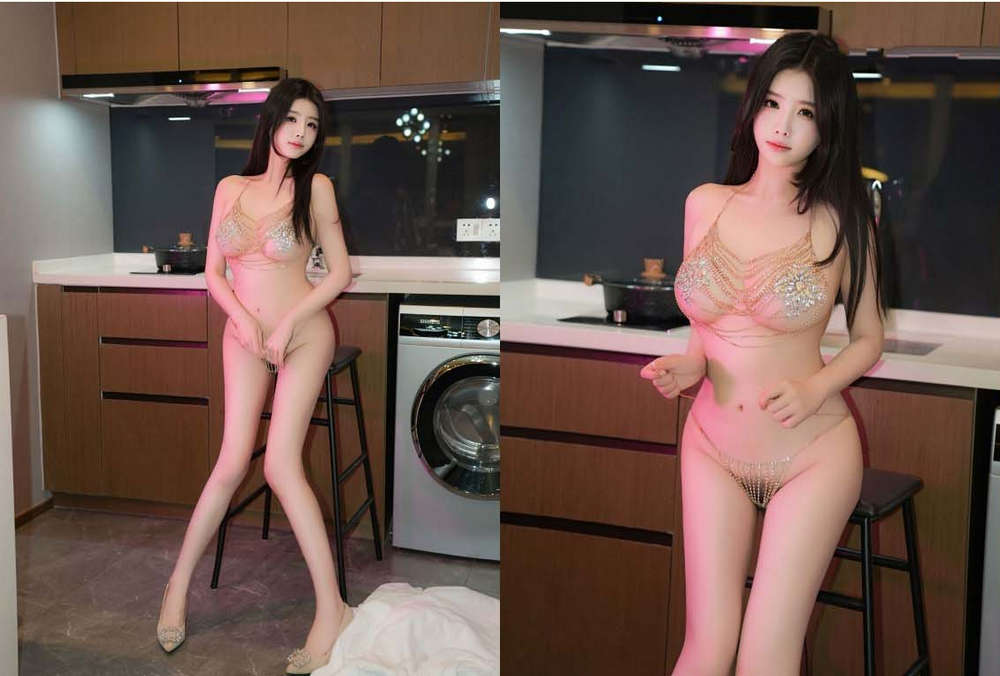 颜值巅峰，清纯美丽，秀人网，极品女神【袁圆】大尺度特写