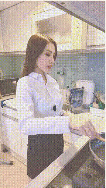 极品颜值大奶麻豆女优 露脸居家与炮友各种啪啪