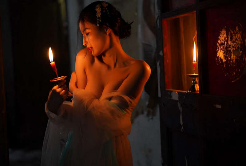 顶级设计摄影大师【卒子】不一样的情色女体艺术