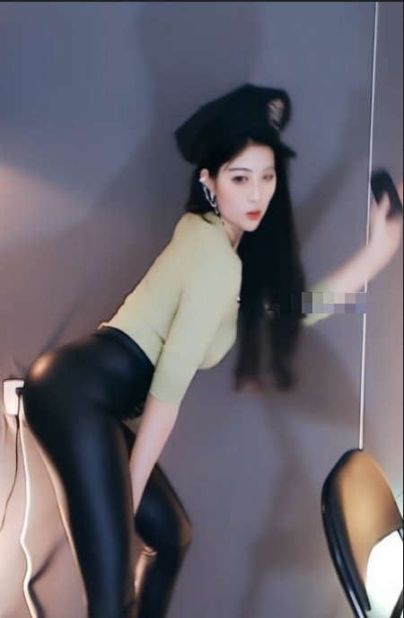 虎牙 盛鸽【苏西奈】 内衣诱惑定制[5V/951M]