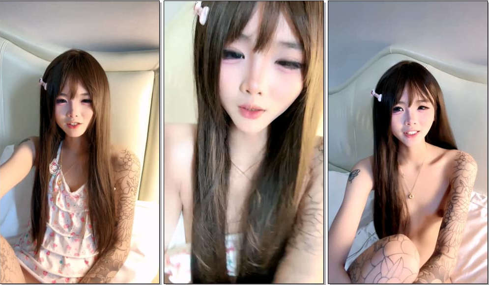 骨感纹身小太妹一个人发骚诱惑，全程露脸跟狼友互动撩骚听指挥