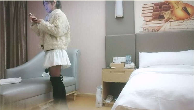 纹身大叔酒店约炮极品黑丝小姐姐