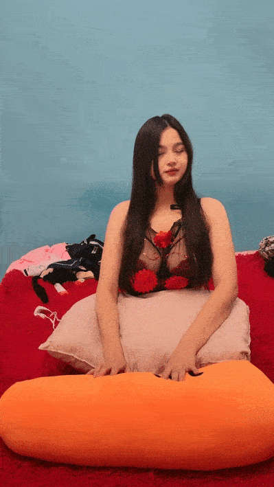 甜美漂亮小姐姐！被3个大汉轮番蹂躏！