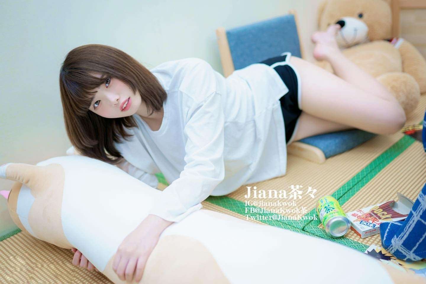 Onlyfans Coser【茶茶】合集[963P/37V/2.06G]