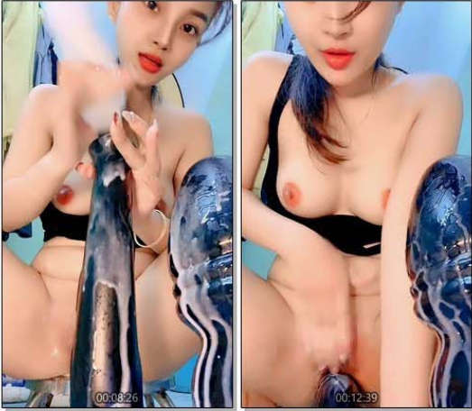 精品小少妇玩弄大大的假玩具，全程露脸大秀直播