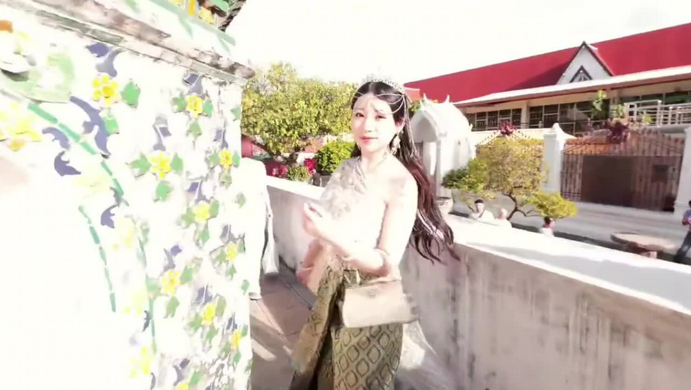 高颜值，天然雪白巨乳，FansOne女神艾玛Emma最新作品，泰国性爱旅游