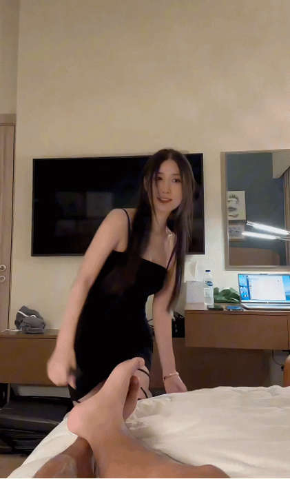 【秀人稀缺】laura阿姣（钰涵）和金主啪啪做爱流出
