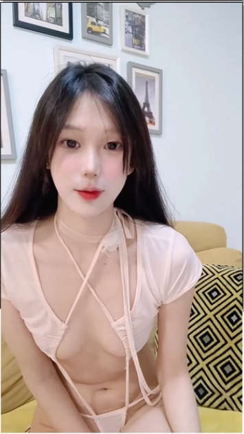 极品网红美少女，兔女郎装扮，170CM极品美腿，吊带灰丝，扭腰摆臀，极度性感诱惑