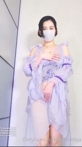 抖音反差婊奶咪穿開襠肉絲廣袖仙裙／米娜學姐白絲透視情趣裝淫語挑逗