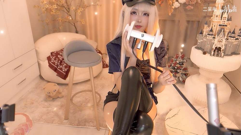 二呆啾B站充电–ASMR|COSER给她的摄影师助眠小剧场[1V/558M]