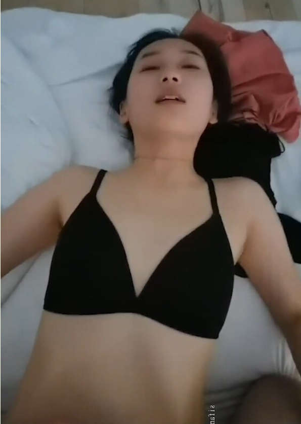 西安小學反差女教師吳羨麗跟學生家長偷情視頻曝光