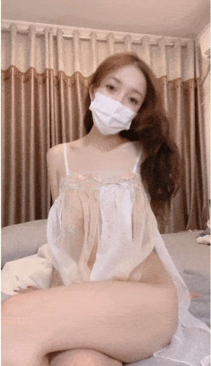 性感顔值美女新人下海吊帶情趣睡衣