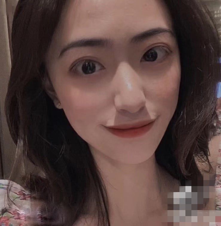 泄密系列：人前女神人后母狗！年度最佳泄密大美女姜卿霞视图流出[163P/32V/2.73G]