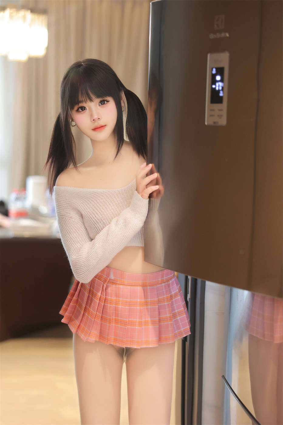 秀人网 徐若兮 新人首套 06年双马尾可爱妹妹 真空肉丝