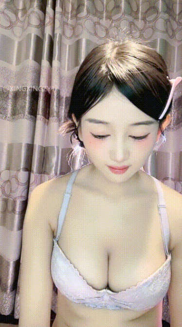 顶级女模18岁昆明女模魔鬼身材粉嫩美穴水嫩多汁