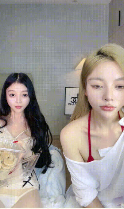 双倍快乐 两位顶级女神夏安abby好身材 个顶个的漂亮