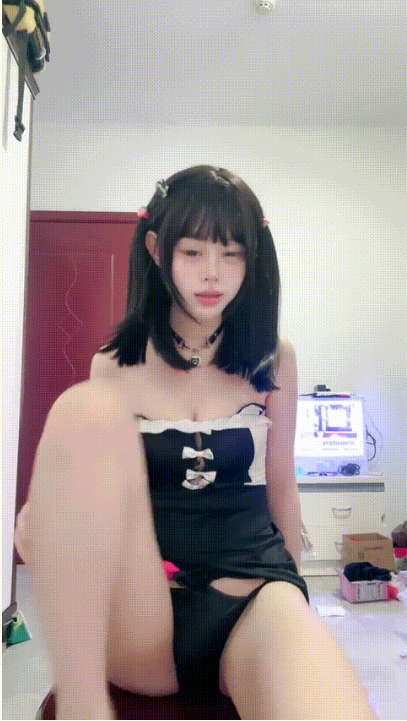 07年女大反差校花小欣m属性 滴蜡 道具 喷水