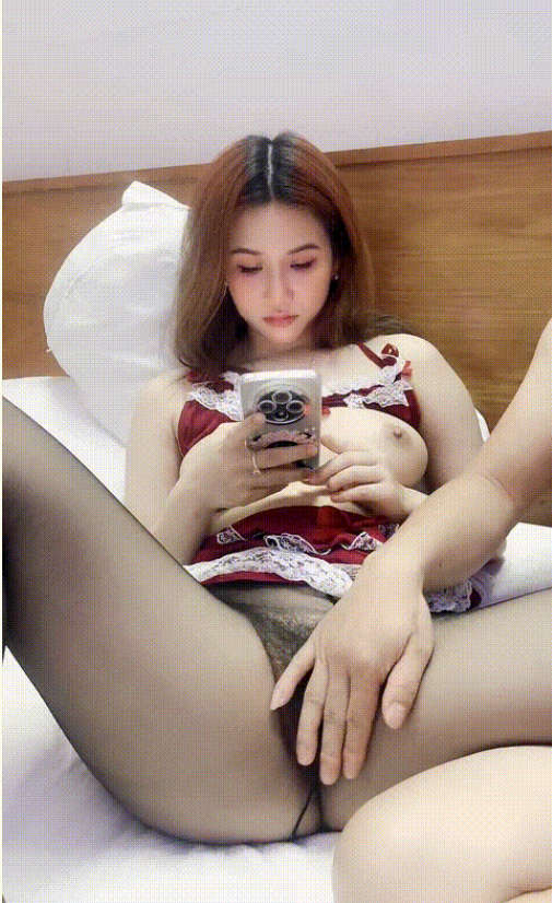 黑丝露脸风骚小少妇跟小哥酒店啪啪直播