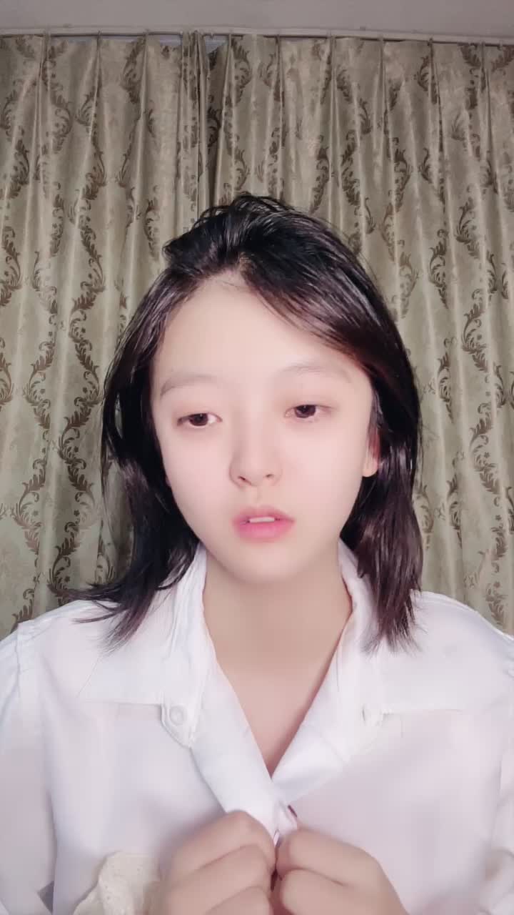 山东反差婊 吴昕鸽 颜值超高的女主年仅19岁