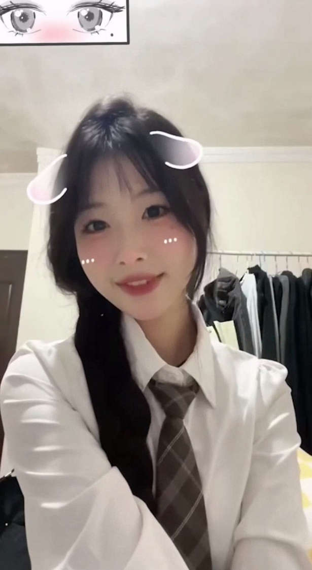 湖南湘西民族職業技術學院向芳和學長酒店約炮，被現男友發現曝光性愛視頻！