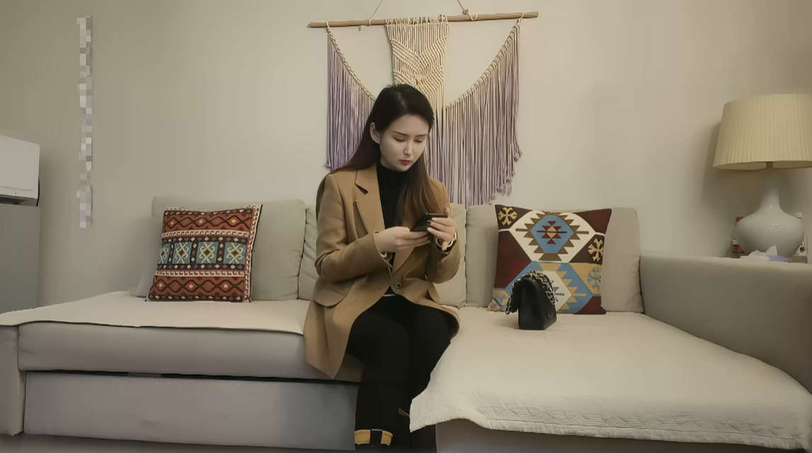 【AI增强】一屌探花_高端外围深夜场约了个气质不错的美女