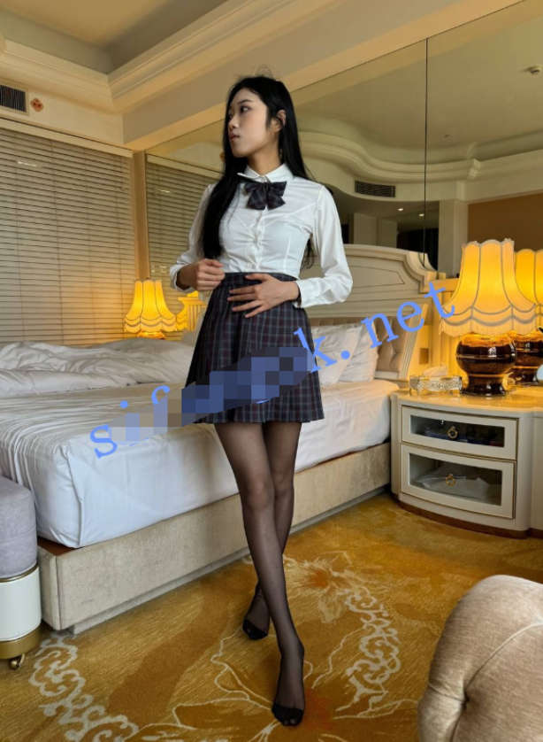 极品母狗控【苏州小霸王】颜值JK女大 杨阿姨 04年180车模