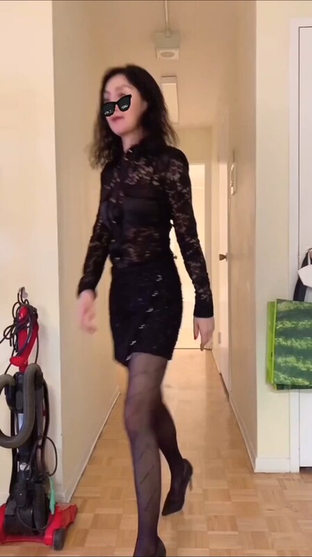 熟女大姐唯美人妻 身材苗條黑絲高跟和情人一起快樂