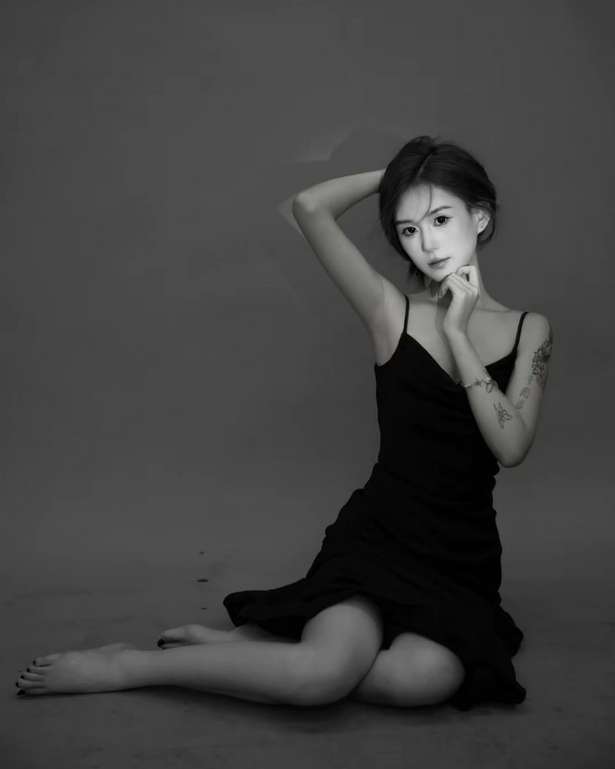 【S级泄密】高颜值气质美乳妹与肌肉男友性爱视频流出[71V/190P/6.55G]