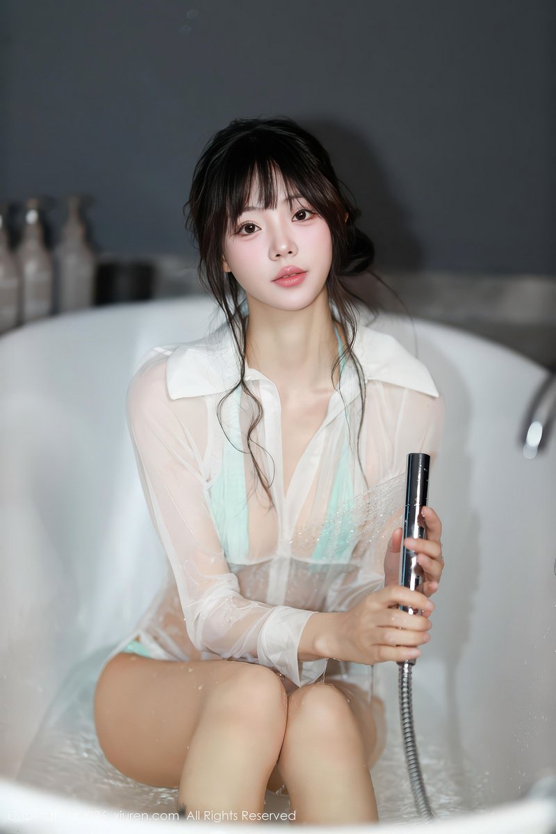 秀人网 Twins-夭夭 肉丝情趣女仆+莉芝荔枝 紫色轻纱情趣睡衣裙+佘贝拉Bella 黑丝真空轻纱[209PP/1.94G]