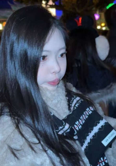 九头身大奶艺术学院美女大学生被金主包养露脸性爱自拍流出(5V)