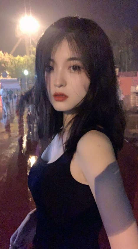 山東濟南情趣高跟騷婊，美女極品身材實在完美