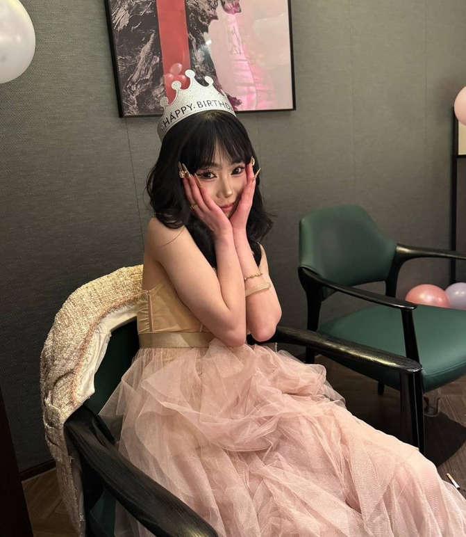 【苹果原相机云端泄密】内蒙古女神级美女露脸性爱自拍[10V/3P/814M]