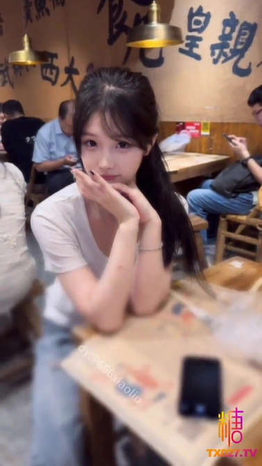【反差母狗】抖音福利姬 屁小六 @666xiaoliu(小屁大王)-首次啪啪10分鍾-勁爆來襲