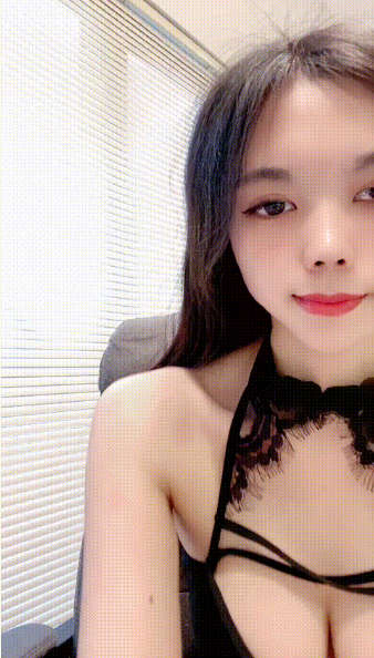 女神出没，顶级女神预警，身材爆好面容姣好，女人味十足的顶级尤物