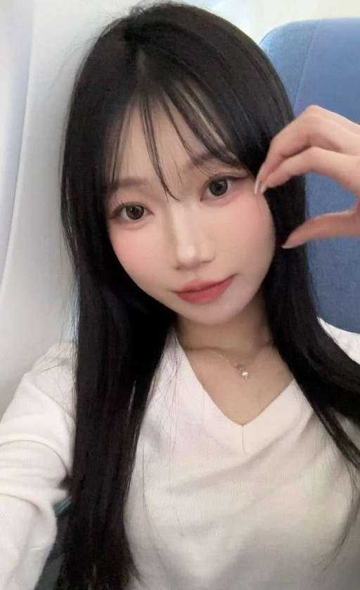S级泄密 吉林情侣不雅流出，小兔子乖呀乖带上耳朵吃起来，对镜女趴绝对配合骚的一批[2V/600M]