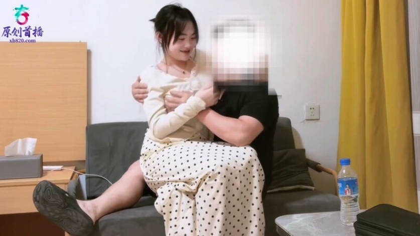东哥探花 - 约了个甜美爱笑的妹子 床上表现特别骚被我各种姿势猛干 浪叫连连
